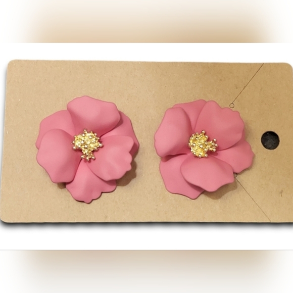 🌿Gorgeous Women's Flower Earrings Coral Color- Just Beautiful! - Picture 3 of 11